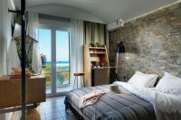 Menel The Tree House Hotel 2*