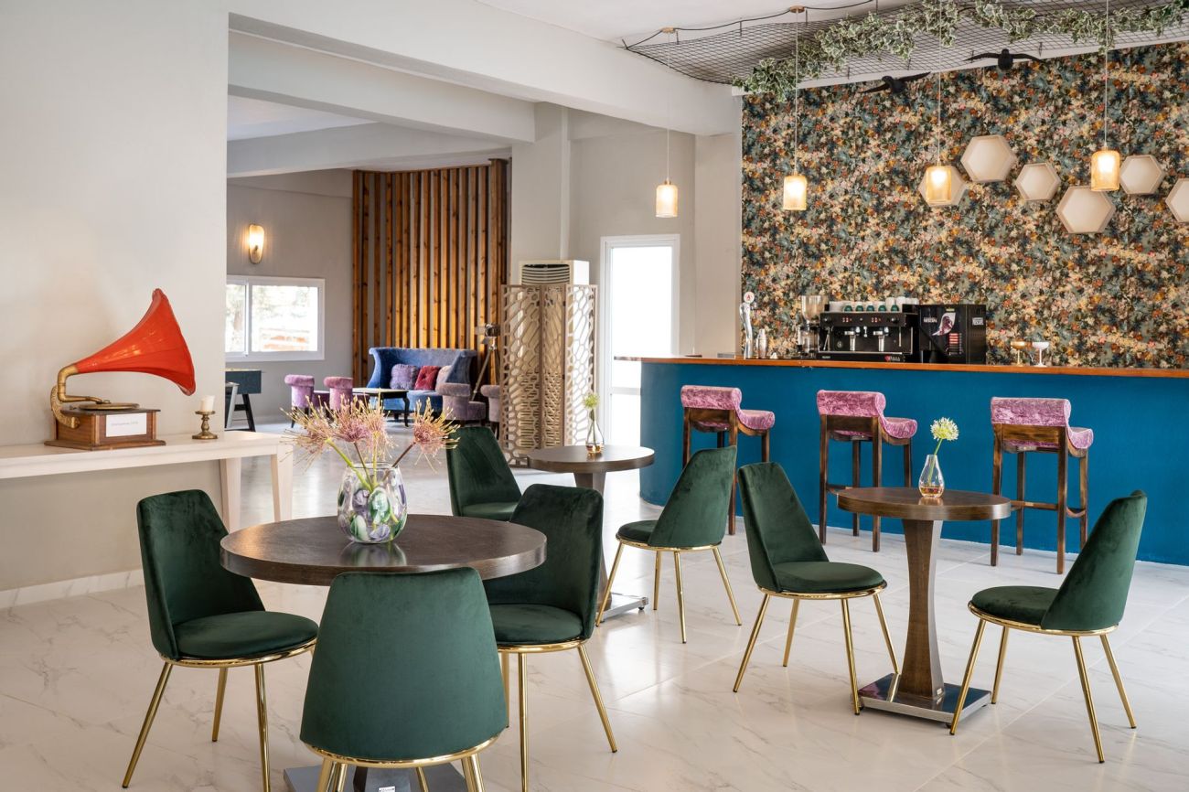 Zoe Hotel 4*
