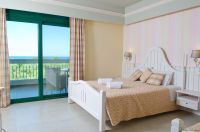 Ocean Beach Hotel 4*
