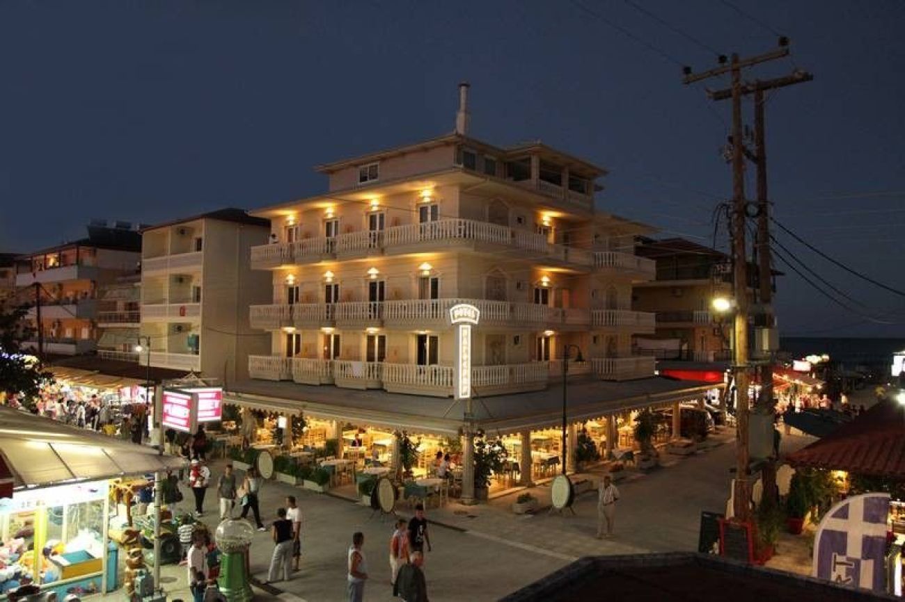 Parthenon Art Hotel 3*