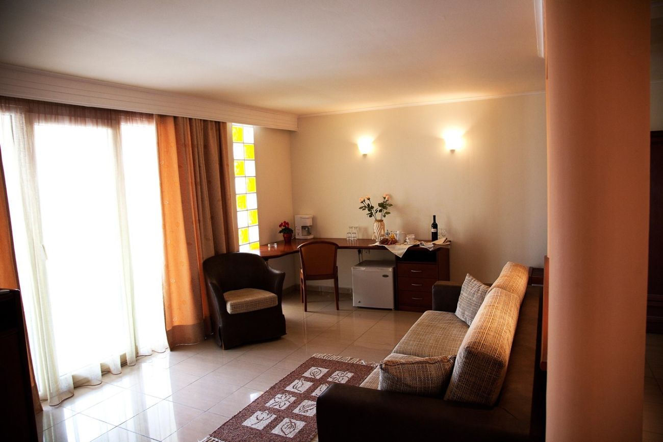 Anais Hotel 3*