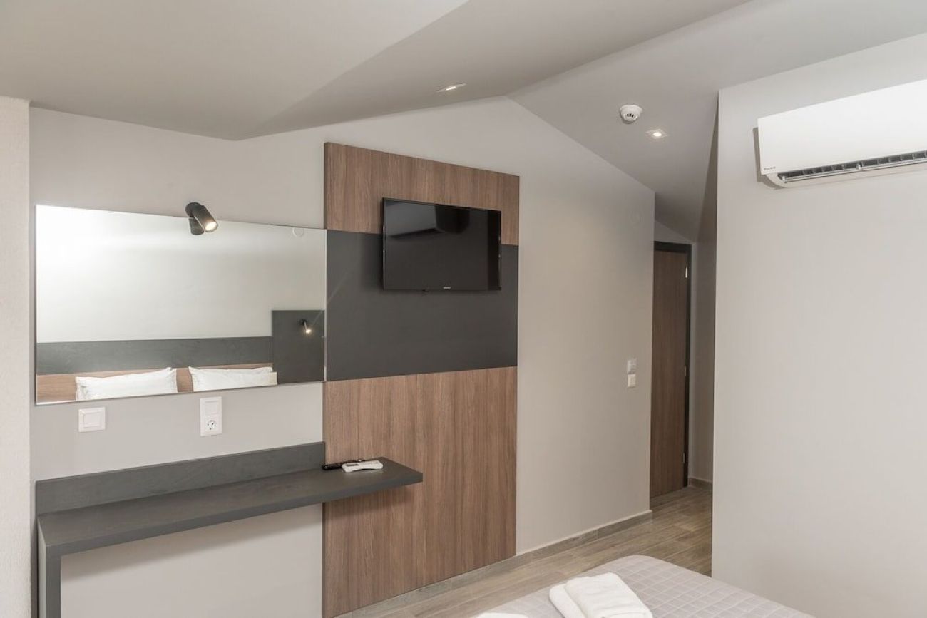 Elizabeth Queen Luxuxy Rooms 3*