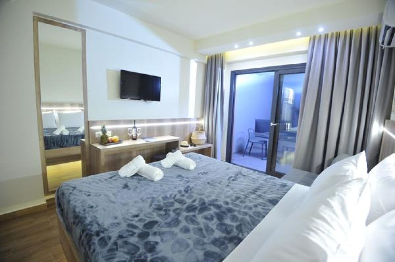 Yakinthos Hotel 3*