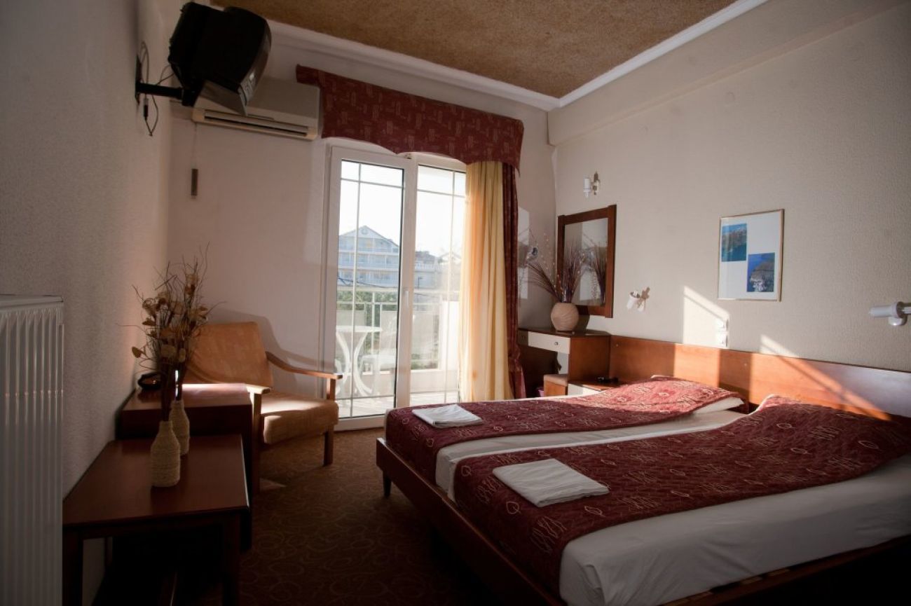 Hotel Akropol 3*