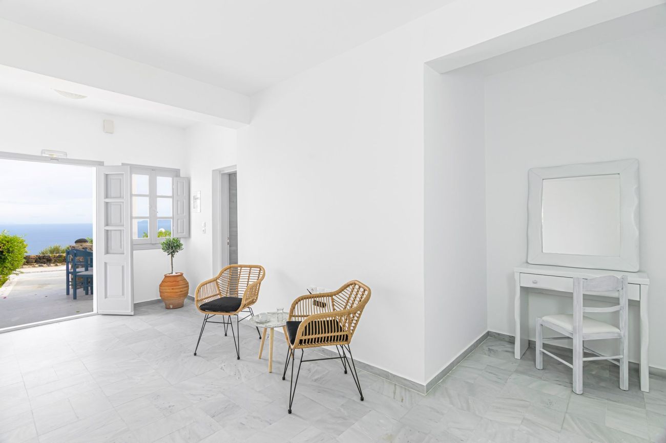 Phaos Santorini Suites 5*