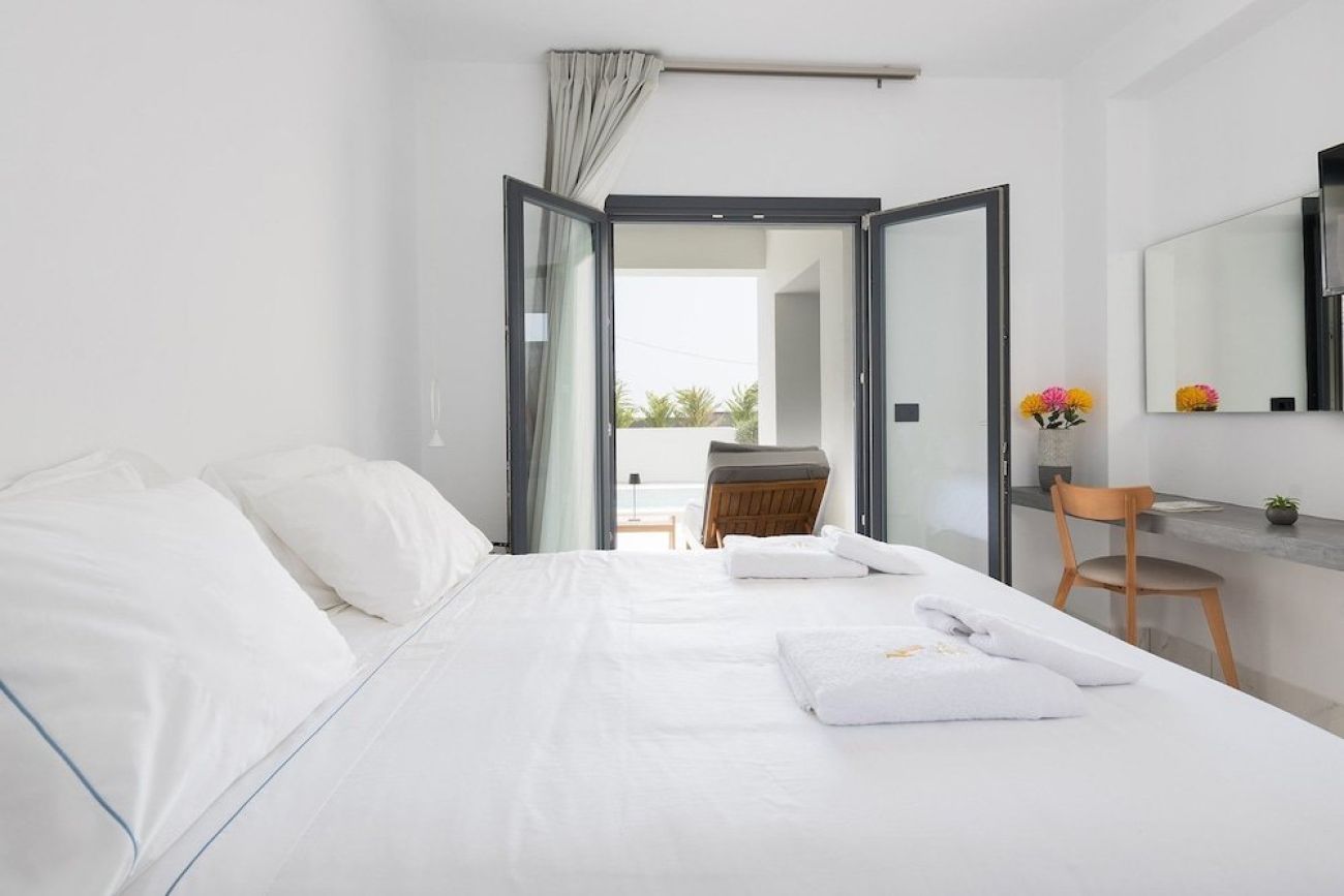 Karat Suites 3*