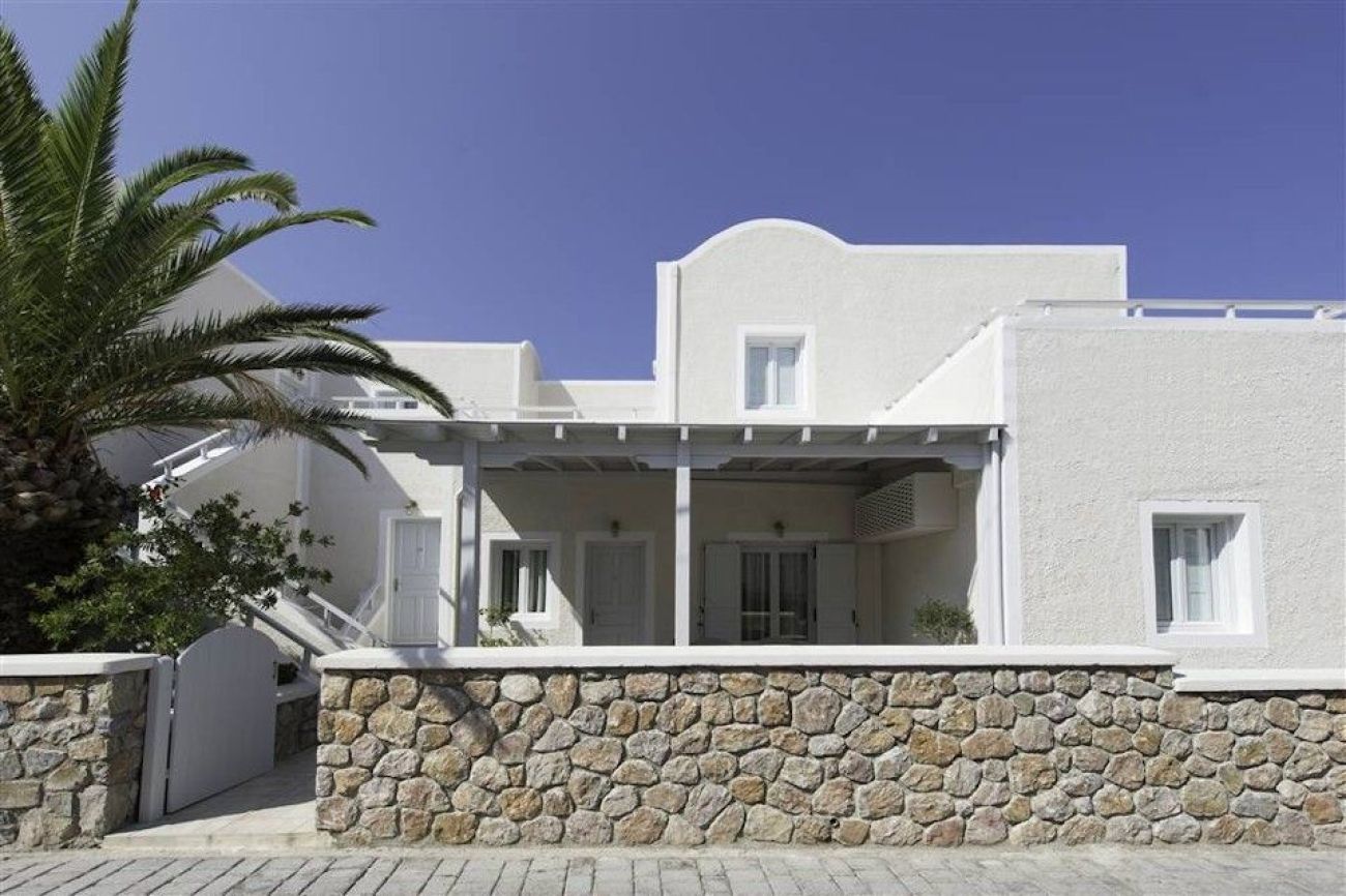 Makris Hotel Santorini 3*