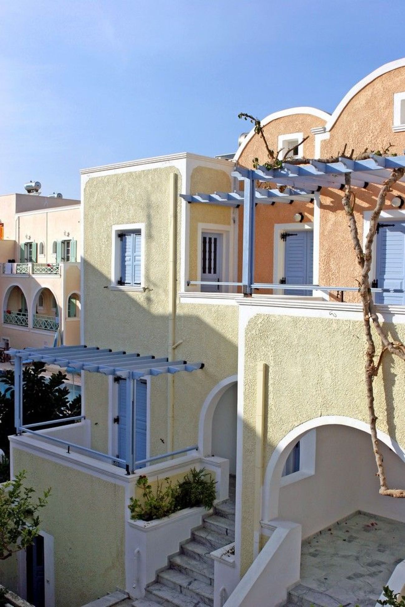 Sellada Apartments Santorini 3*