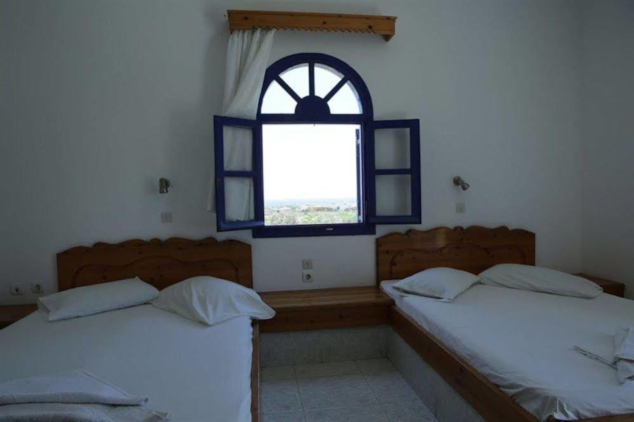 Porto Perissa 3*