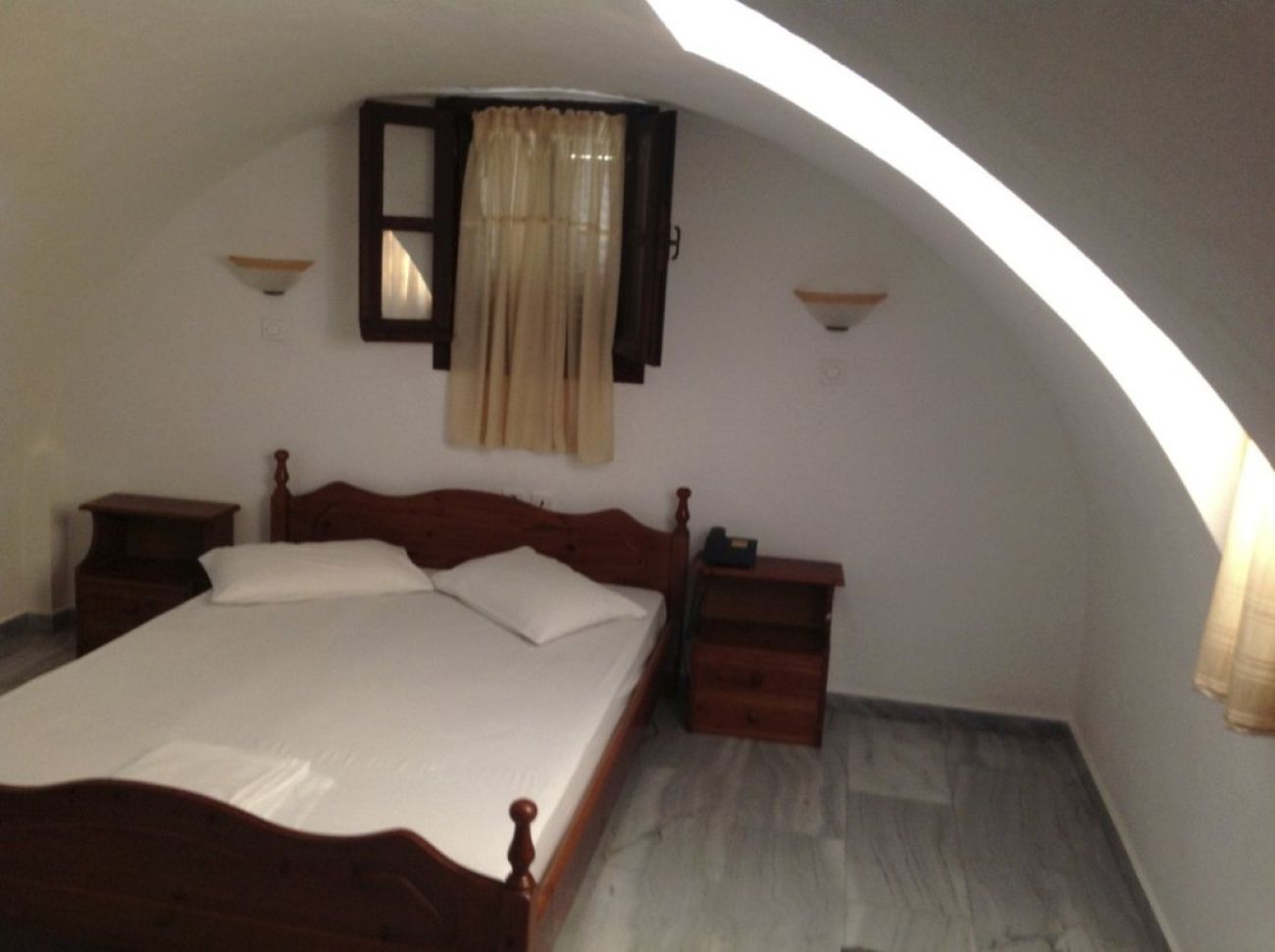 Artemis Perissa 3*