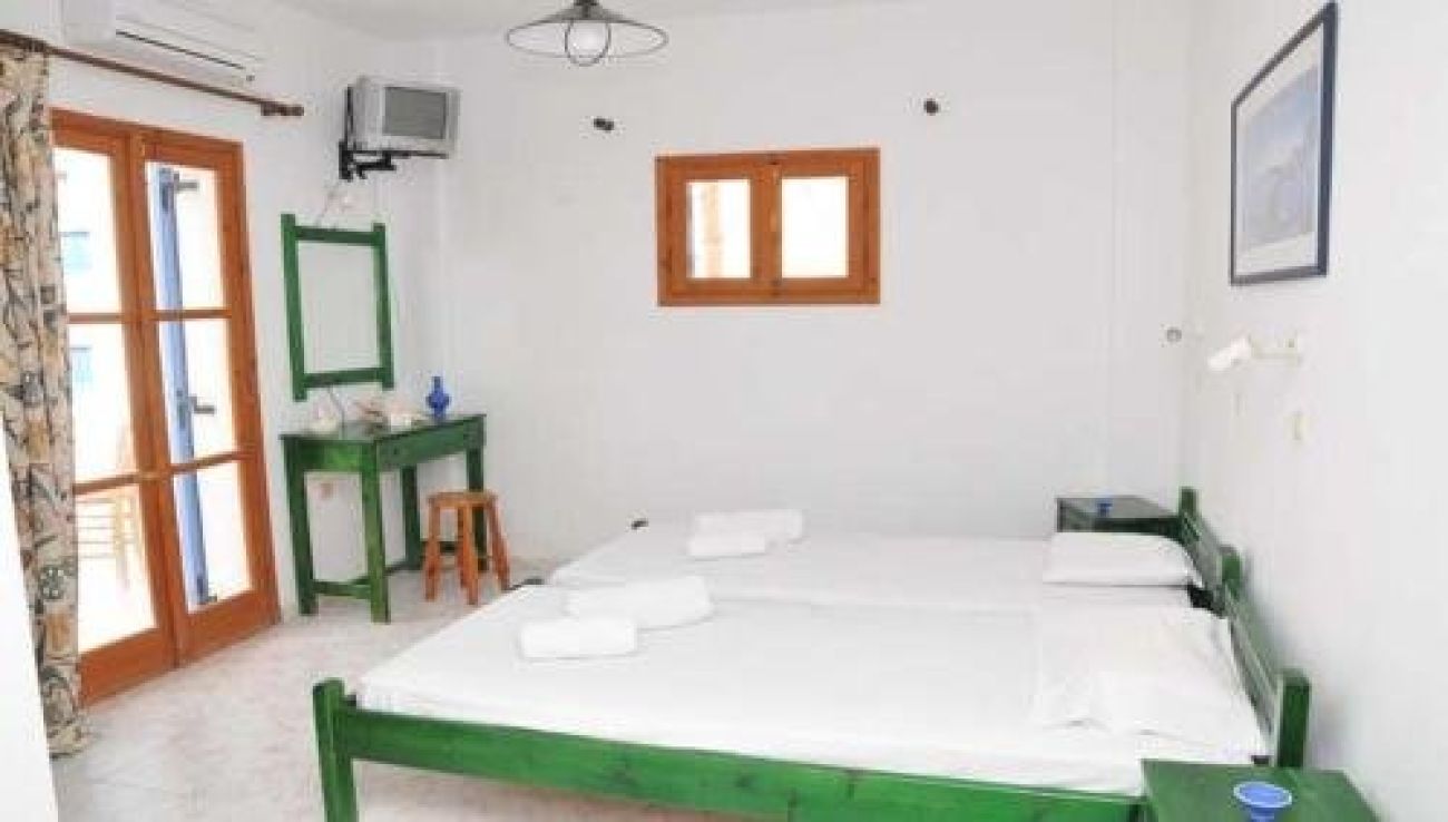 Halaris Studios 2*