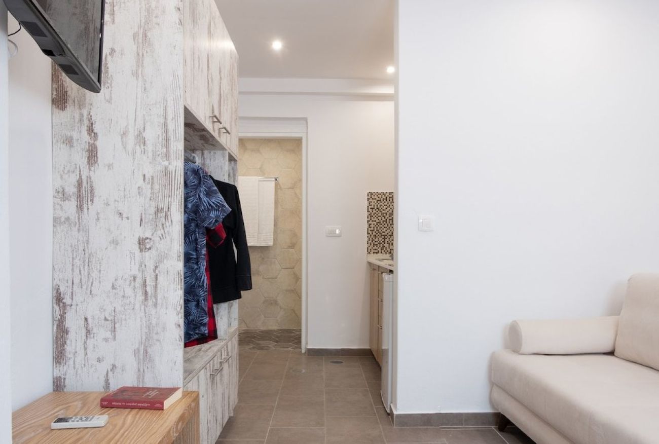 Tristhenia Hotel 3*