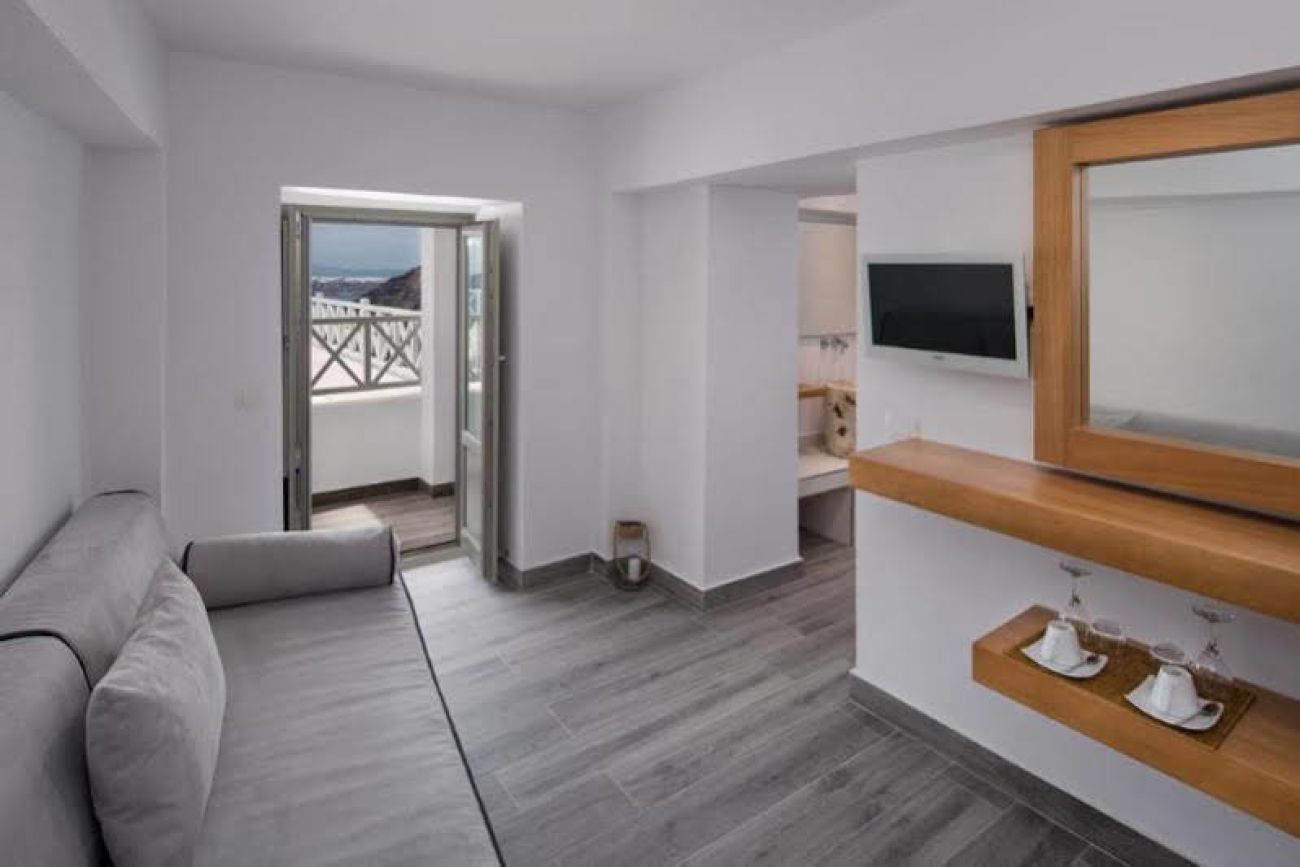Thireas Hotel 4*