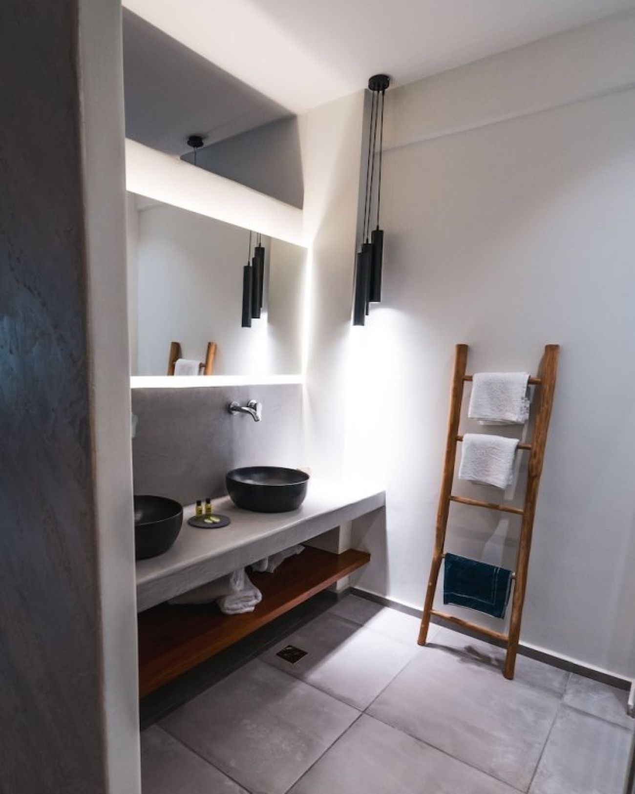 George & Joanna Suites 3*