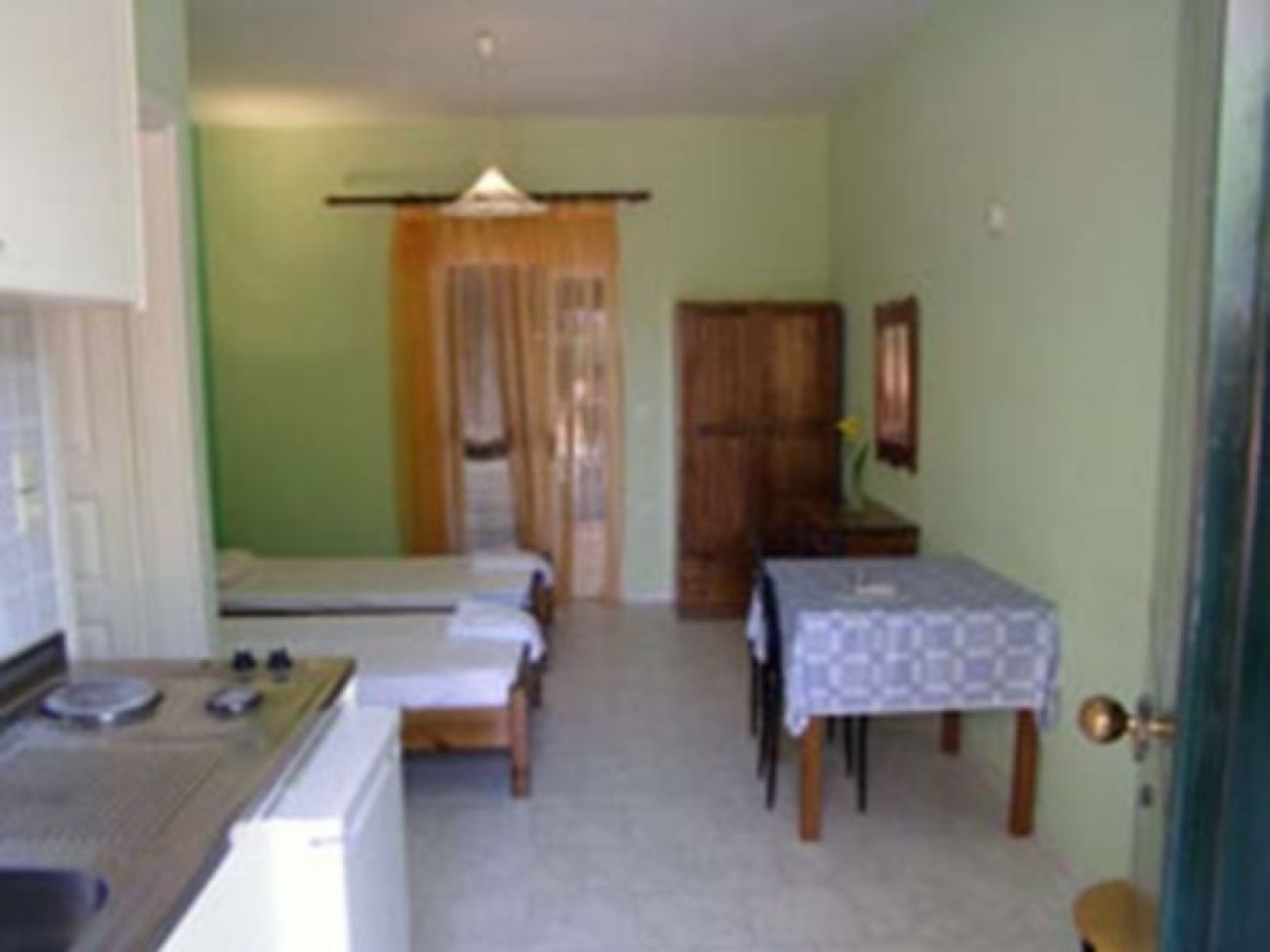 Helena Apartments & Villas