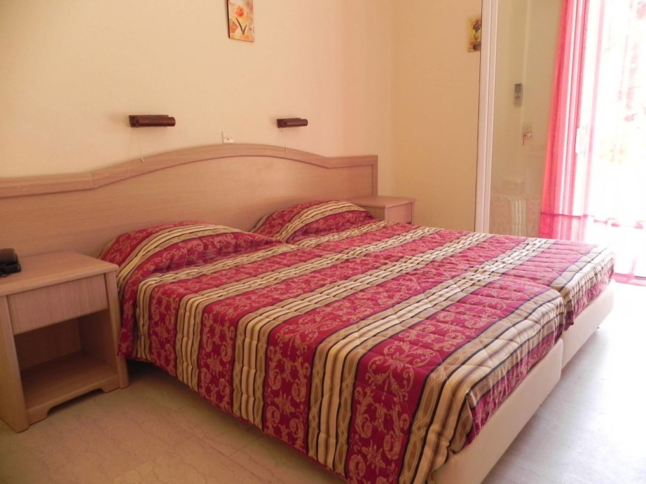 Primavera Hotel 2*