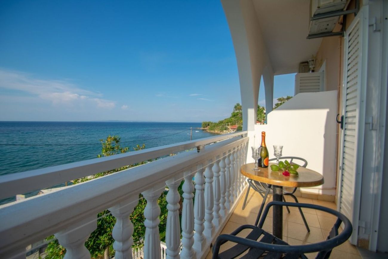 Agoulos Beach Hotel 2*