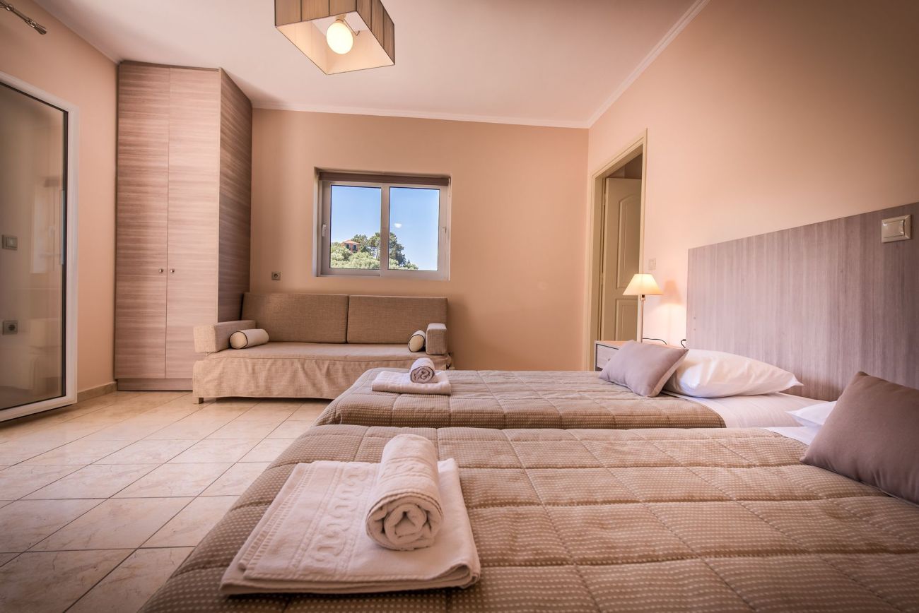 Varres Hotel 3*