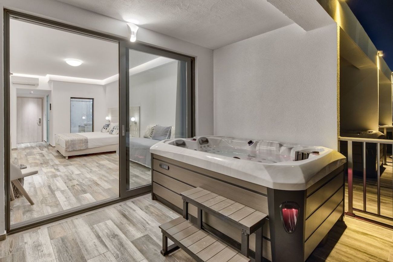 Mandala Seafront Suites 3*