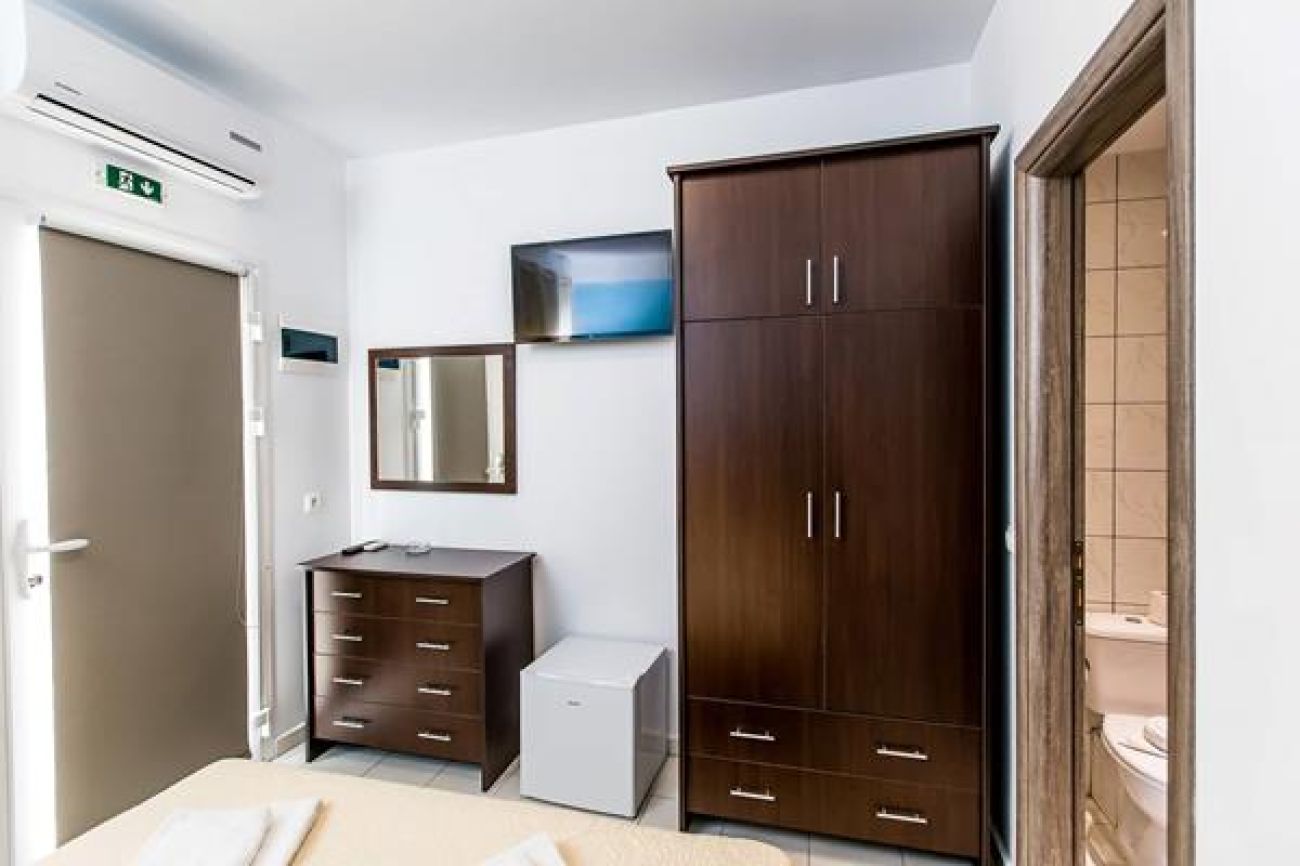 Greek Pride Hotel & Apartments 4*