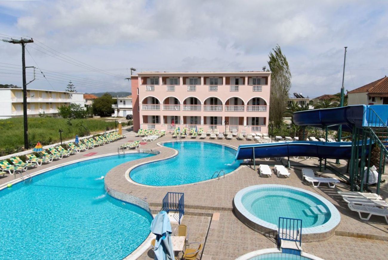 Aeon Hotel 3*