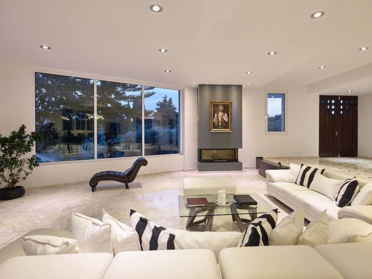 Mont Bleu Luxury Villa 5*