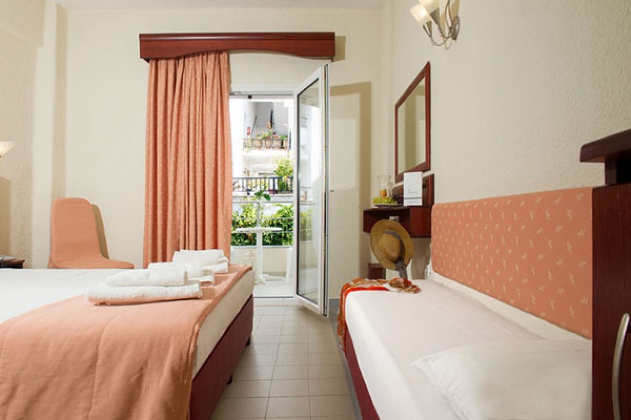 Loutra Beach hotel 3*
