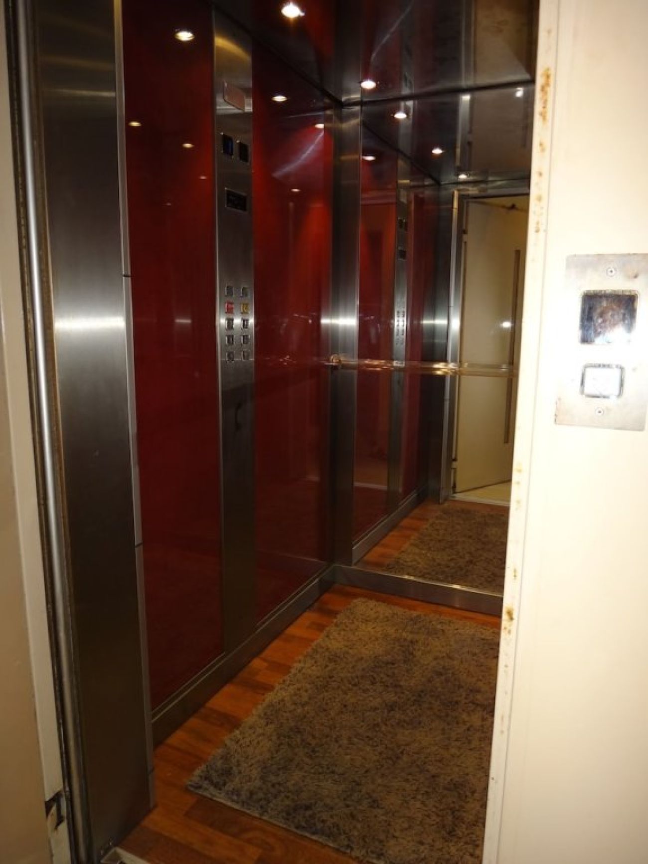 9 Queens spa Hotel 3*