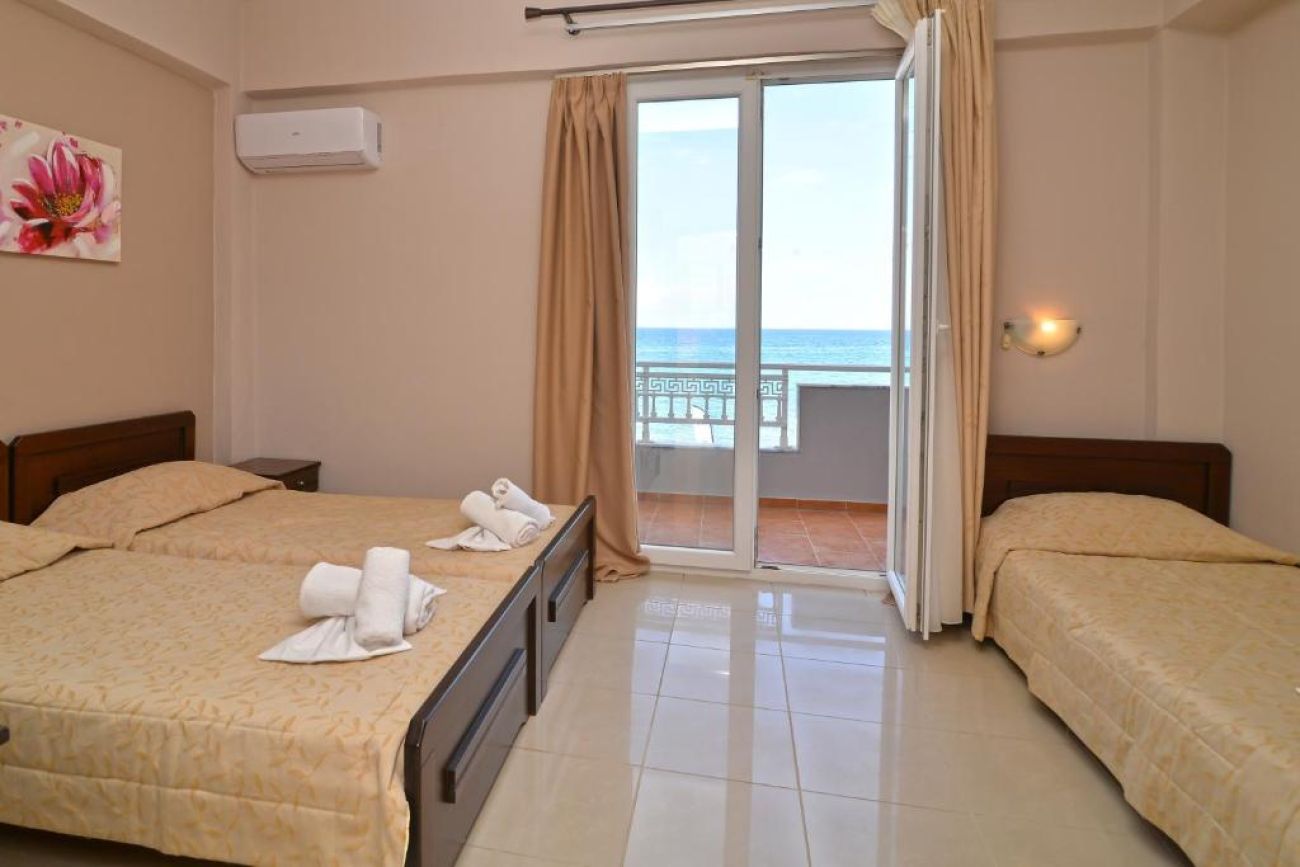 Akrothalassia Hotel 2*
