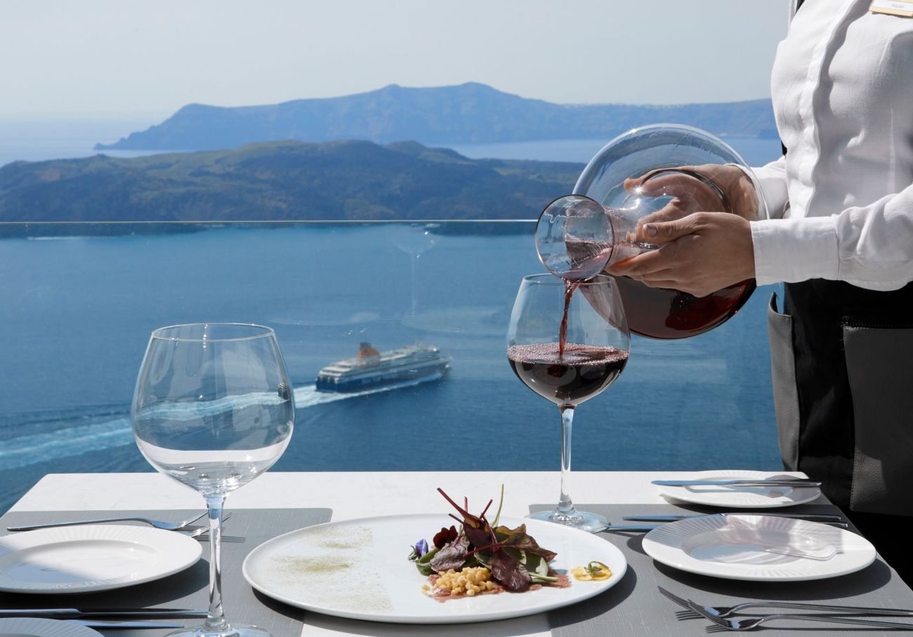 Petit Palace Suites 5*