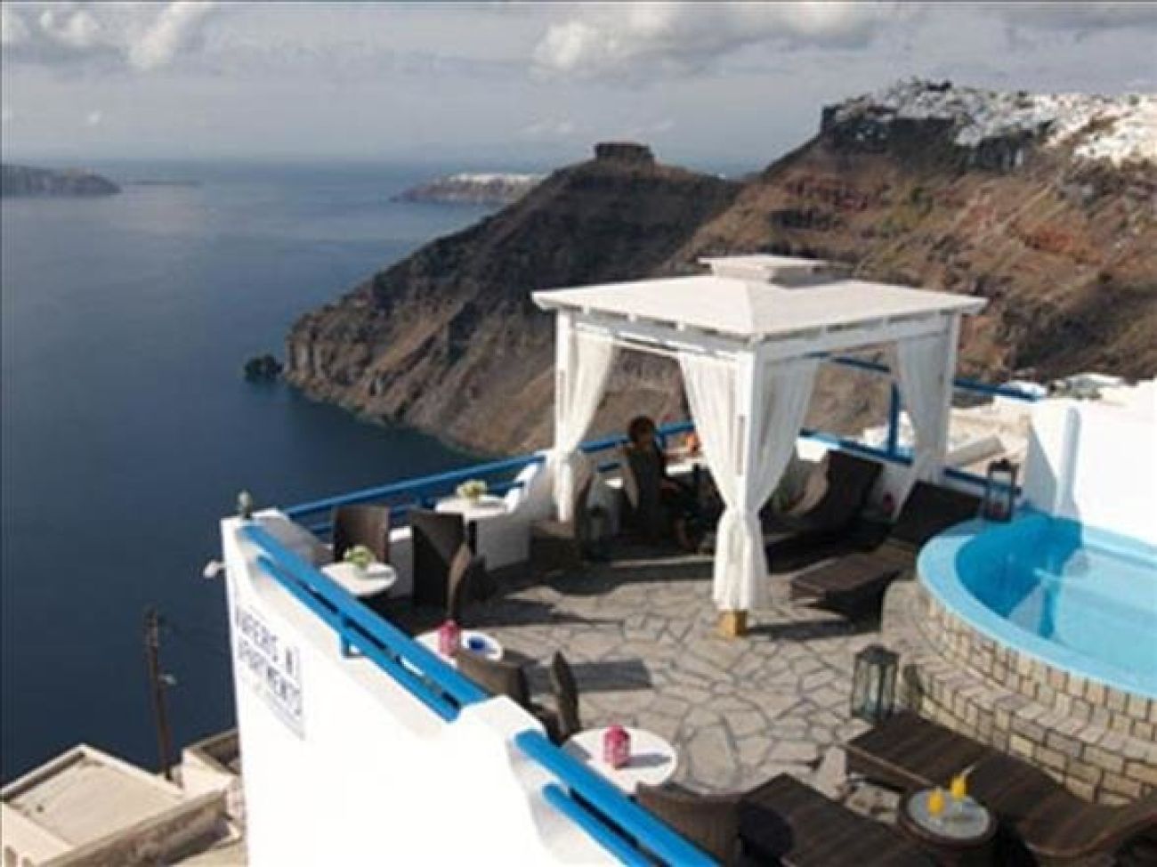 Kafieris Apartments - on the Cliff