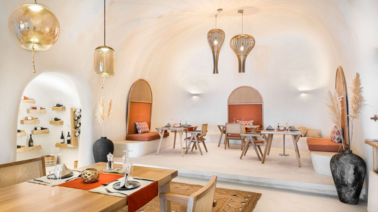 Maregio Suites Santorini 5*