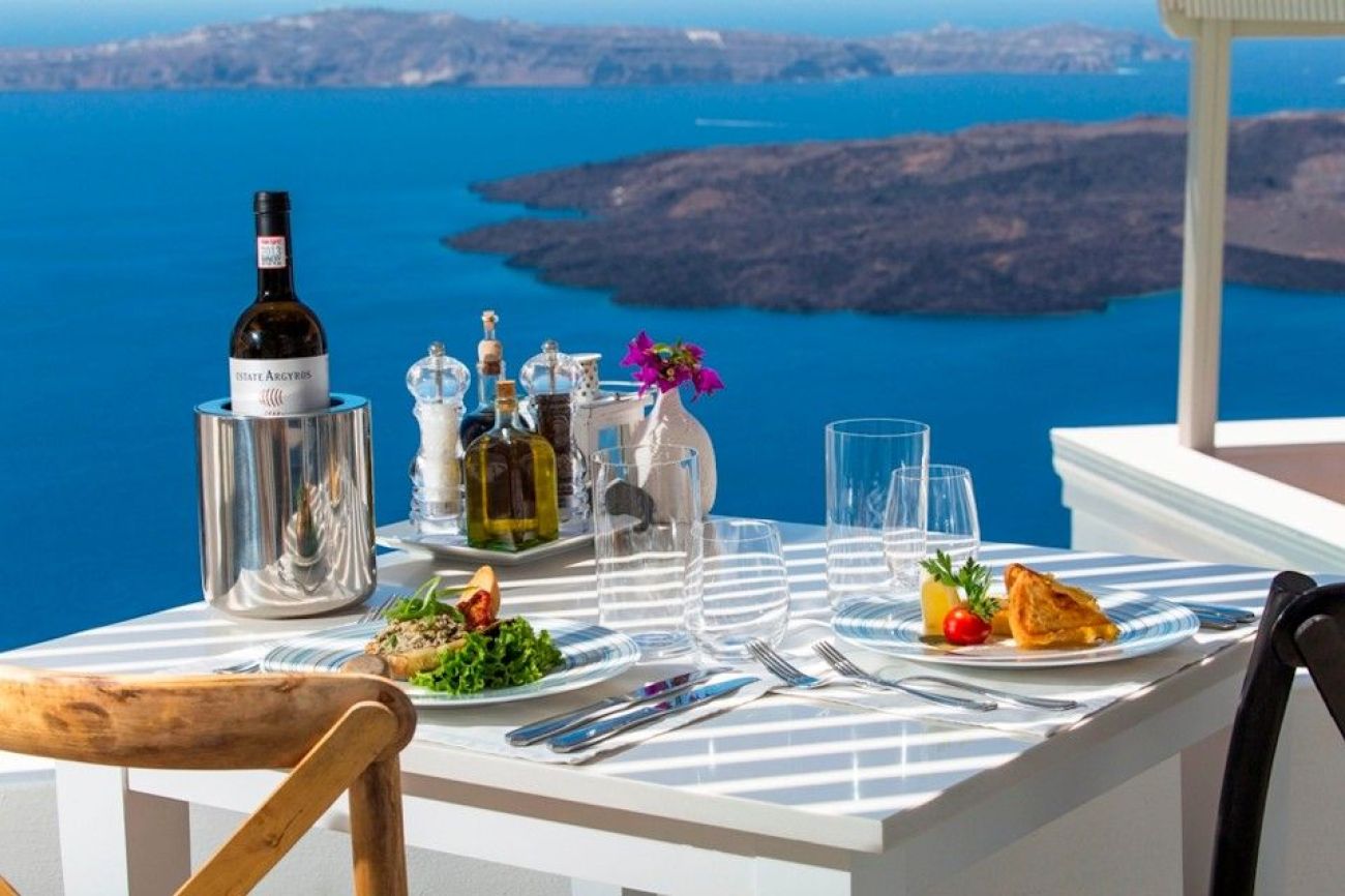Iconic Santorini a boutique cave hotel 5*
