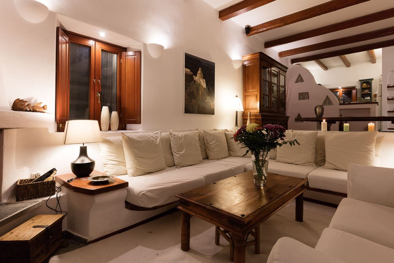 Aquaria Villa Santorini 5*