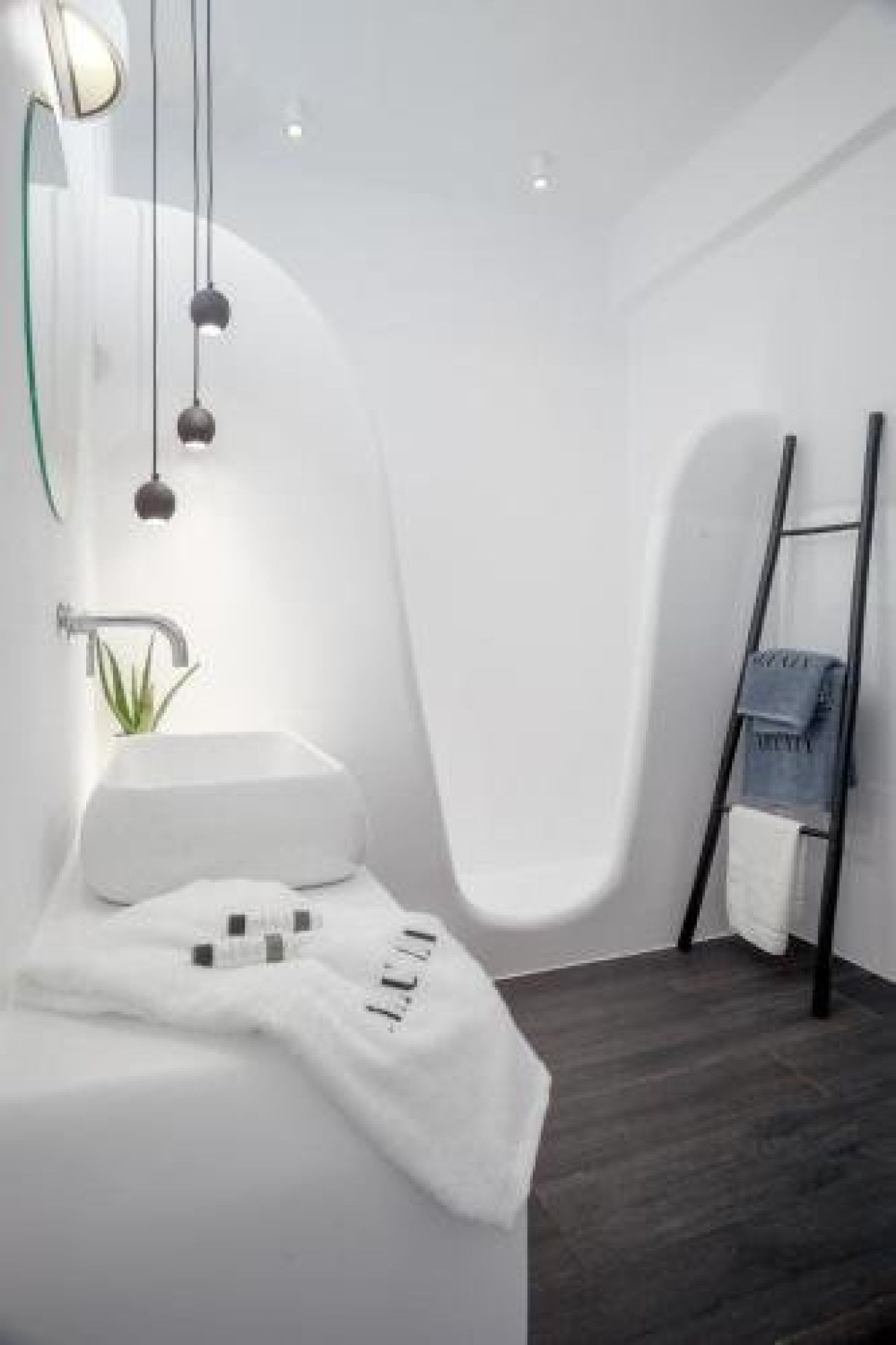 Alunia Incognito Suites 4*