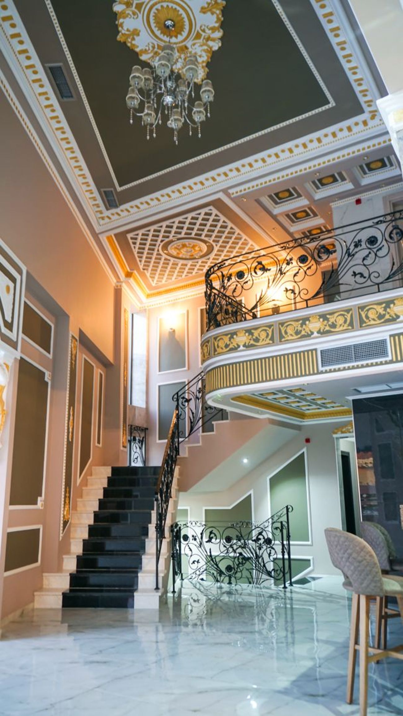 Agnes Deluxe Hotel 3*