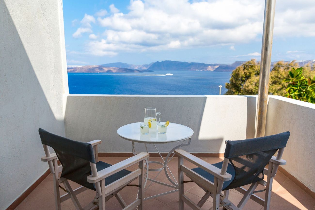 Acrothea Suites & Villas Santorini