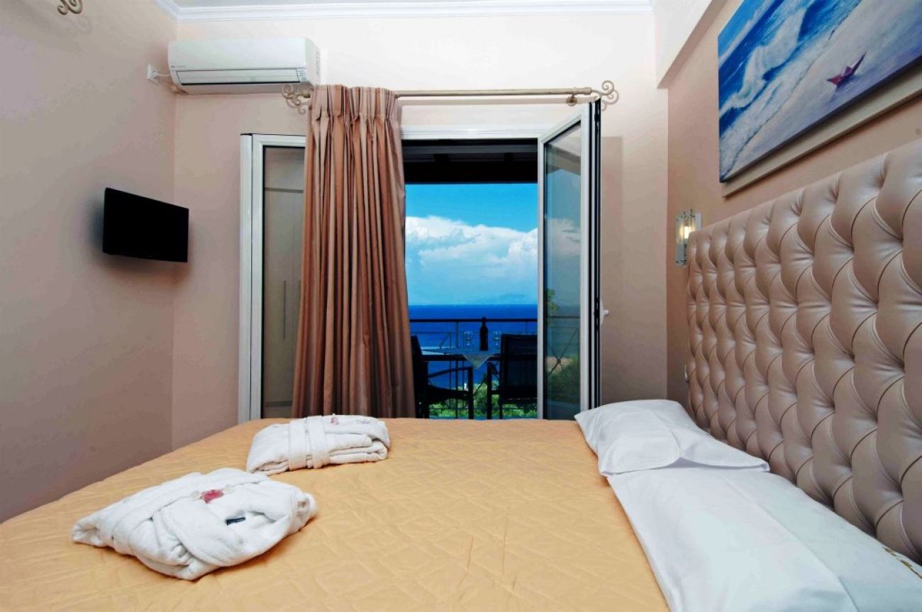 Brentanos Apartments ~ A ~ View Of Paradise