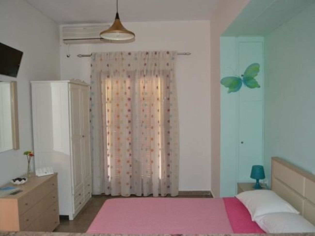 Anna Apartments