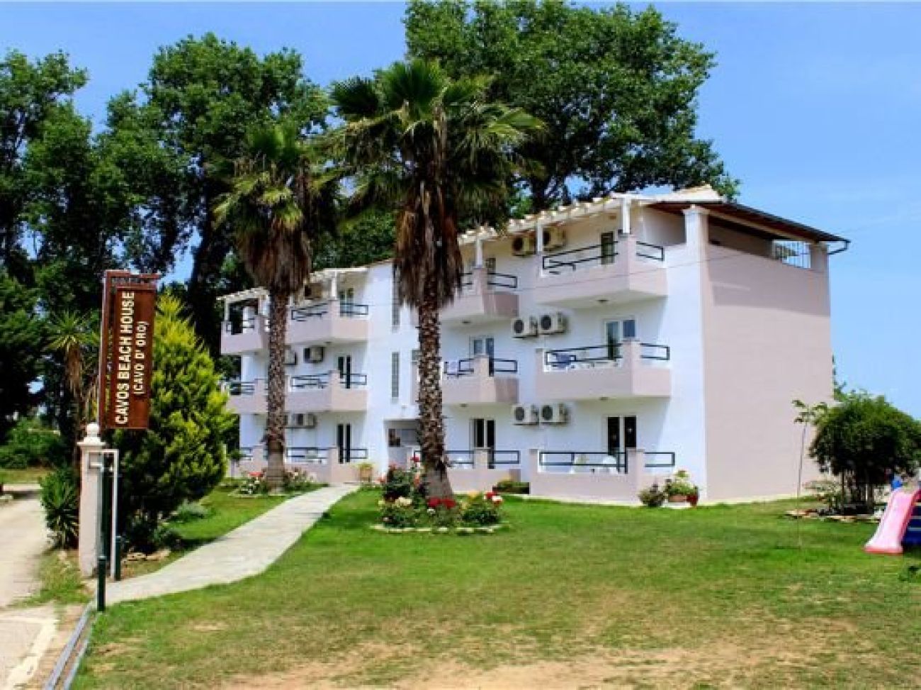 Cavos Beach House 2*