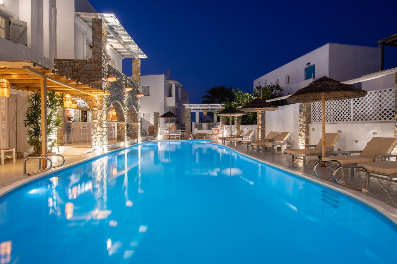 Zefi Hotel & Suites Paros 4*
