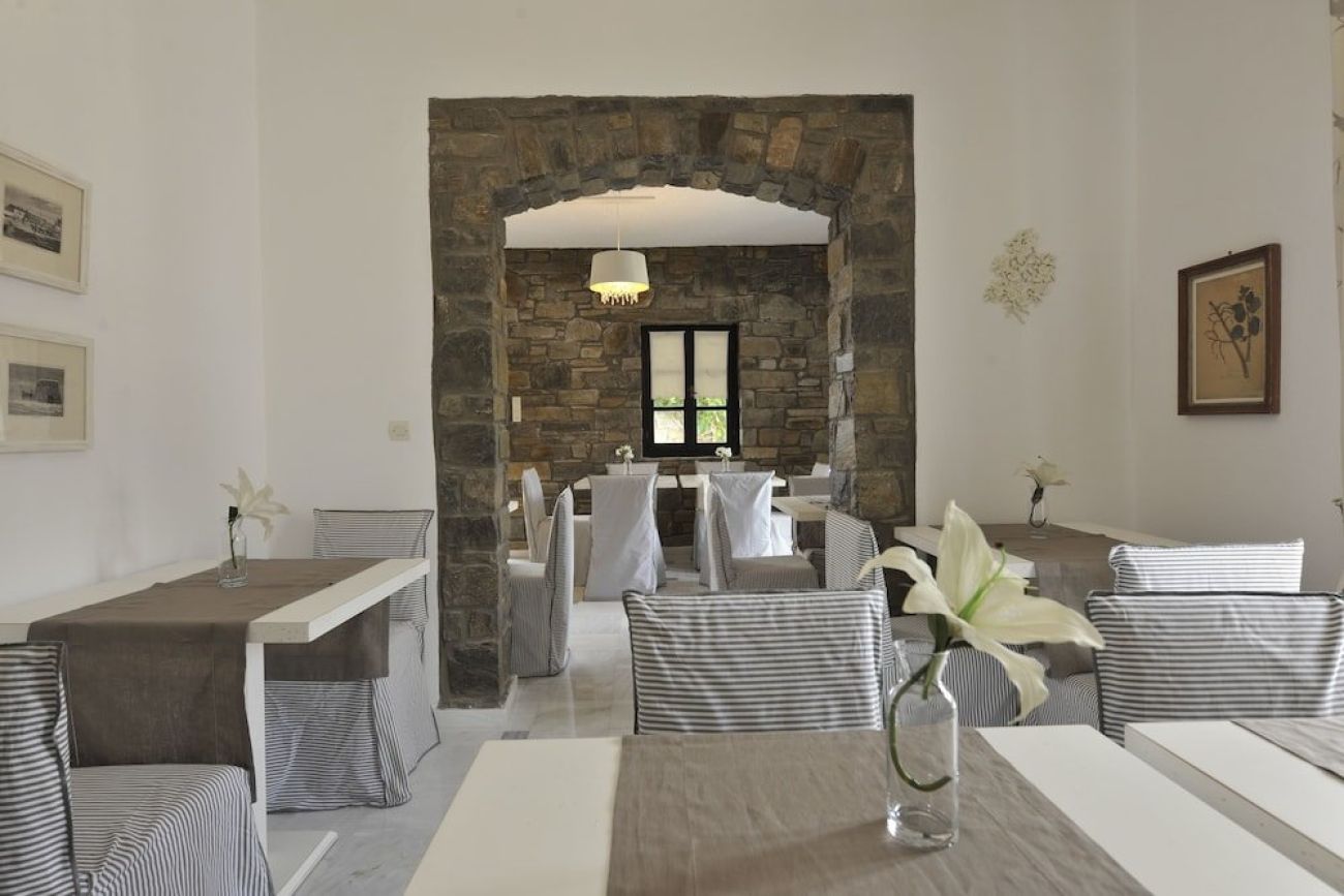 Aella Residence 3*