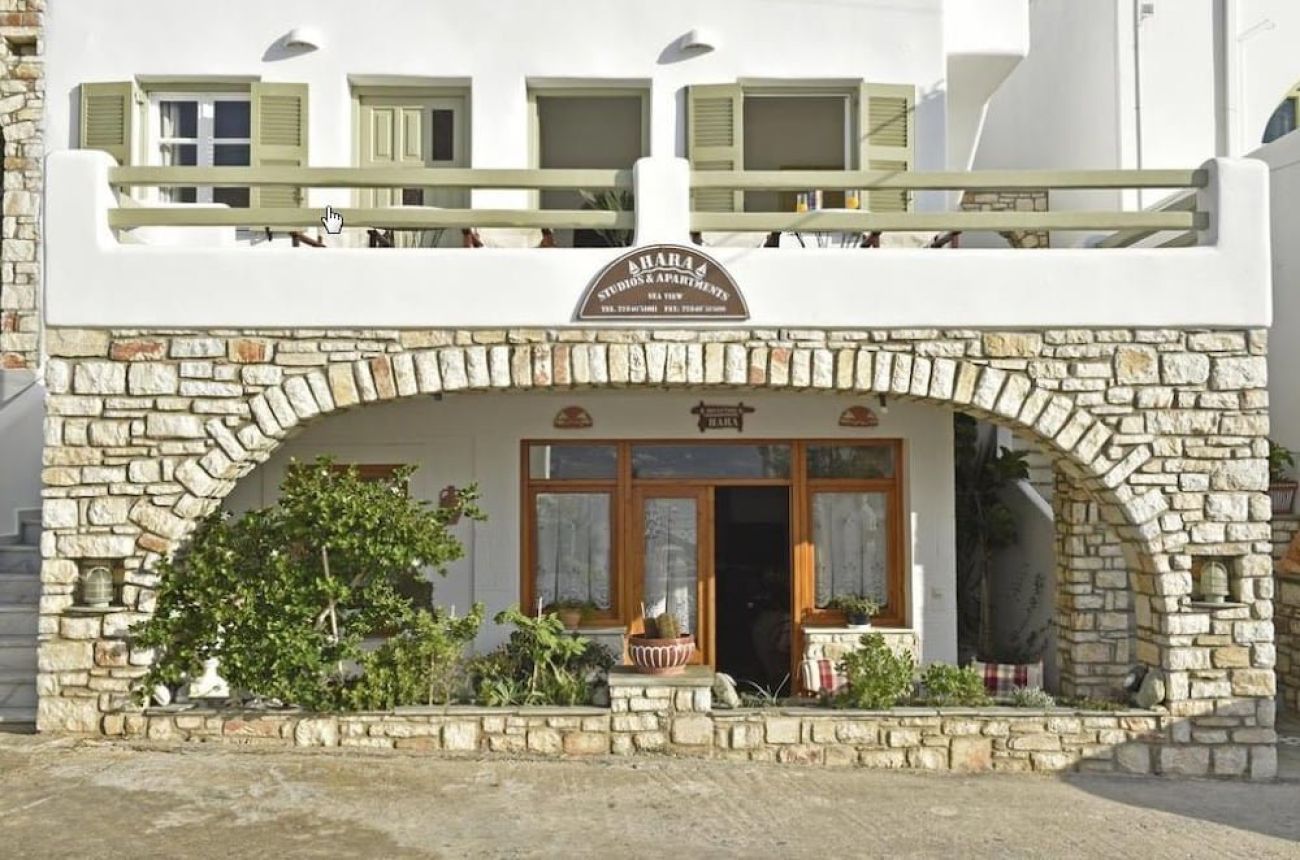 Hara Studios and Apartments