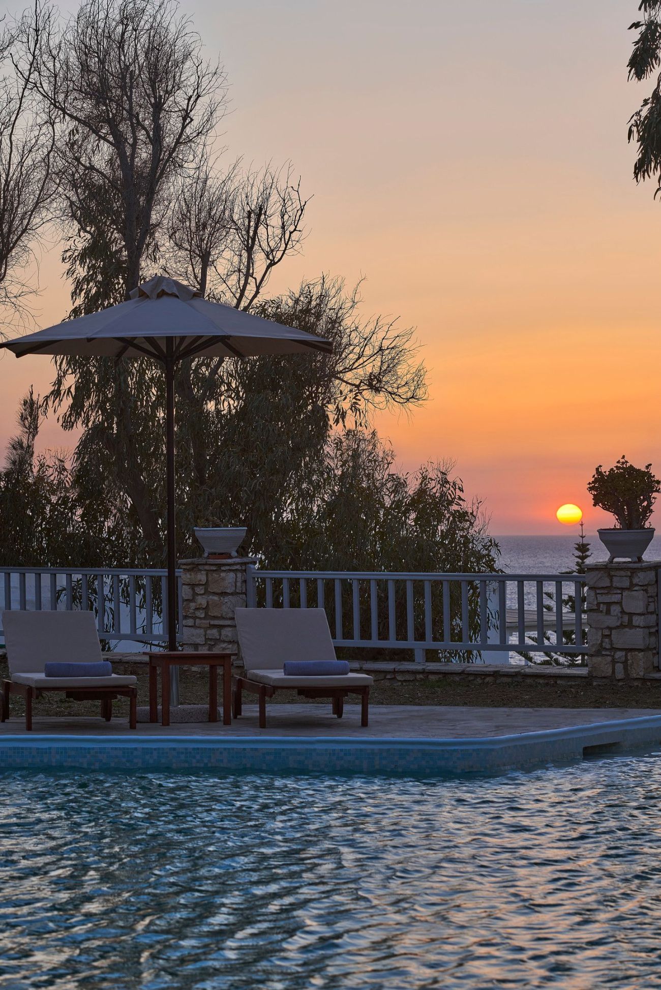 High Mill Paros 4*