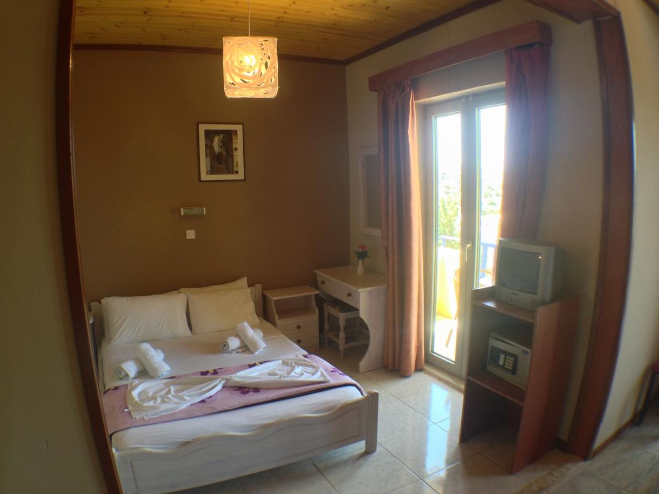 Politia Hotel 3*