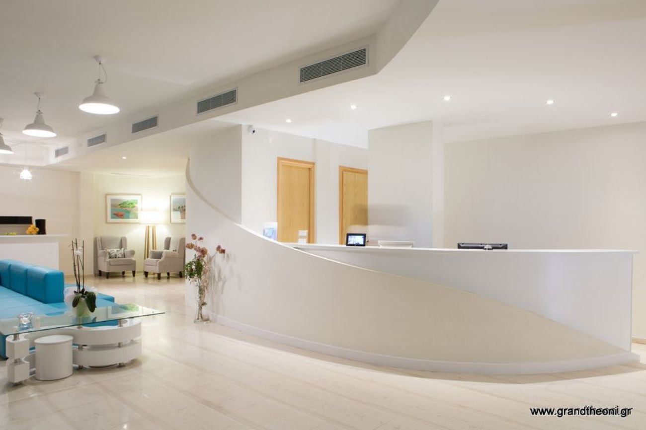 Grand TheoNi Hotel 4*