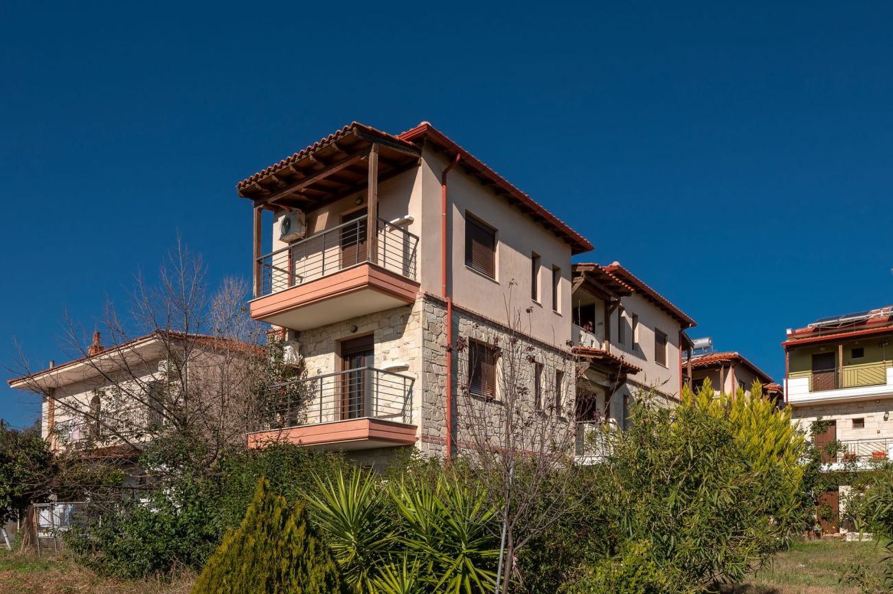 Eleon Suites