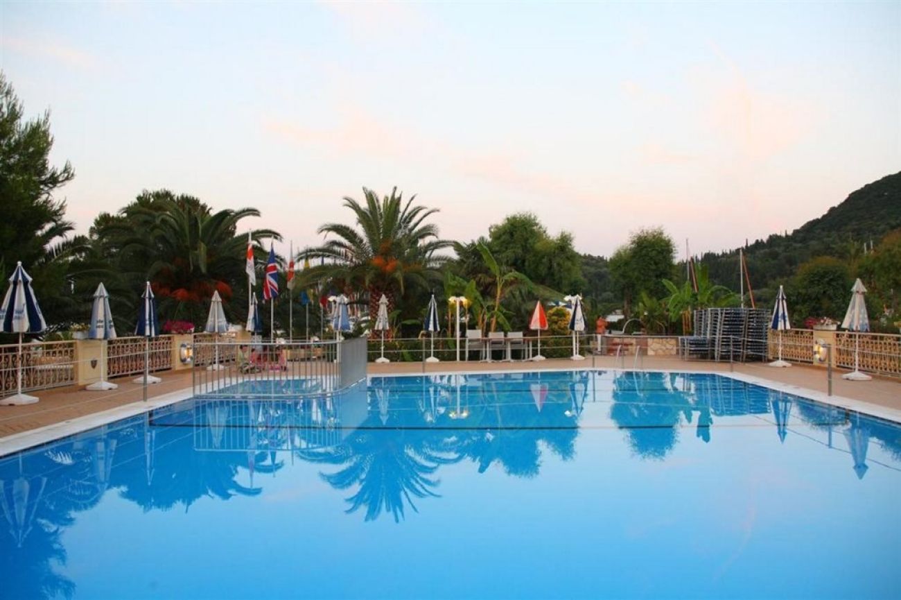 Athos Hotel 2*