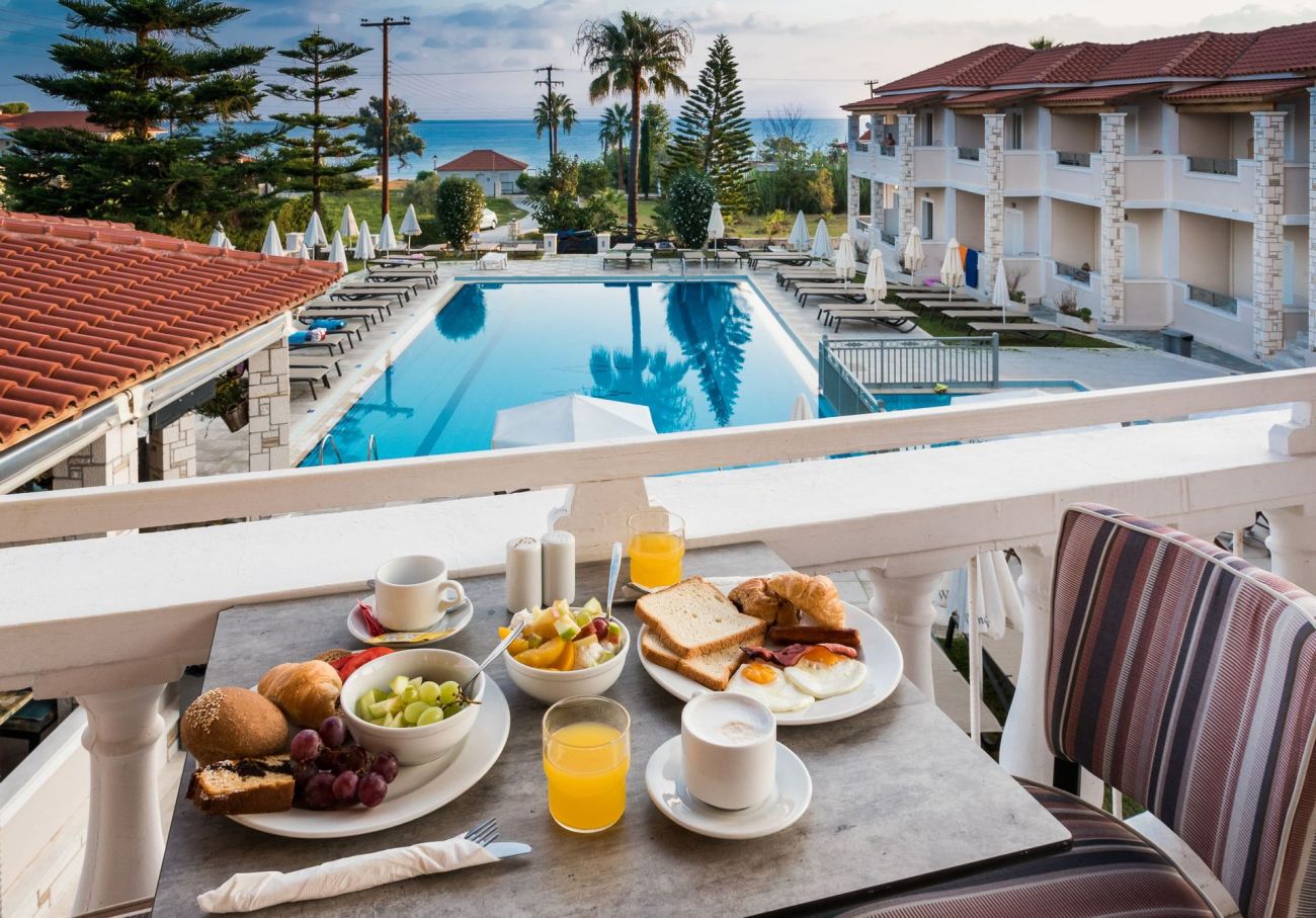 Windmill Hotel 2*
