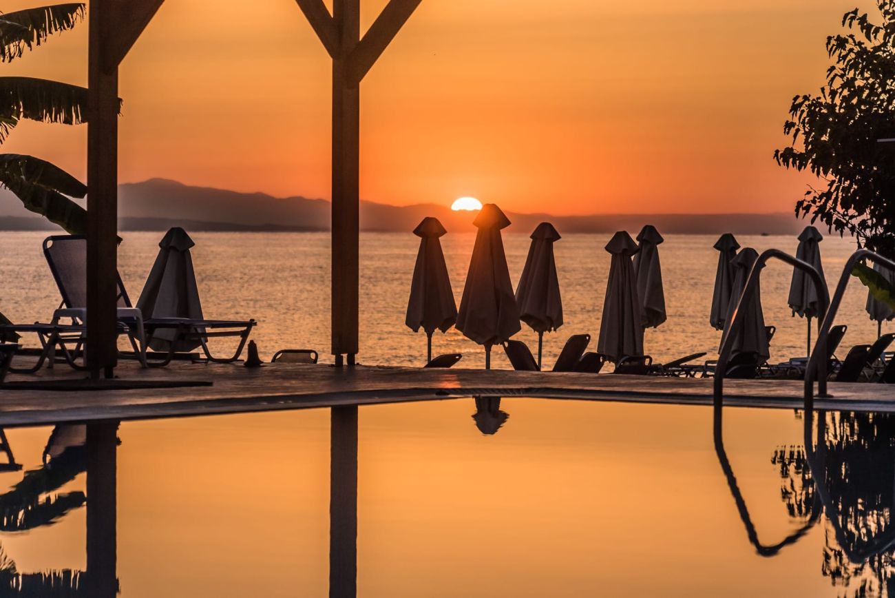 Belussi Beach Hotel & Suites 4*